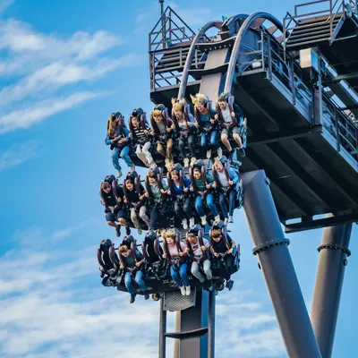 Eine volle Kracke Fahrt in der Luft im Heide Park Resort