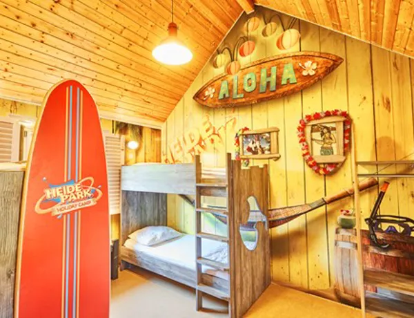 Heide Park Resort Holiday Camp Hütte Innen Neu 003